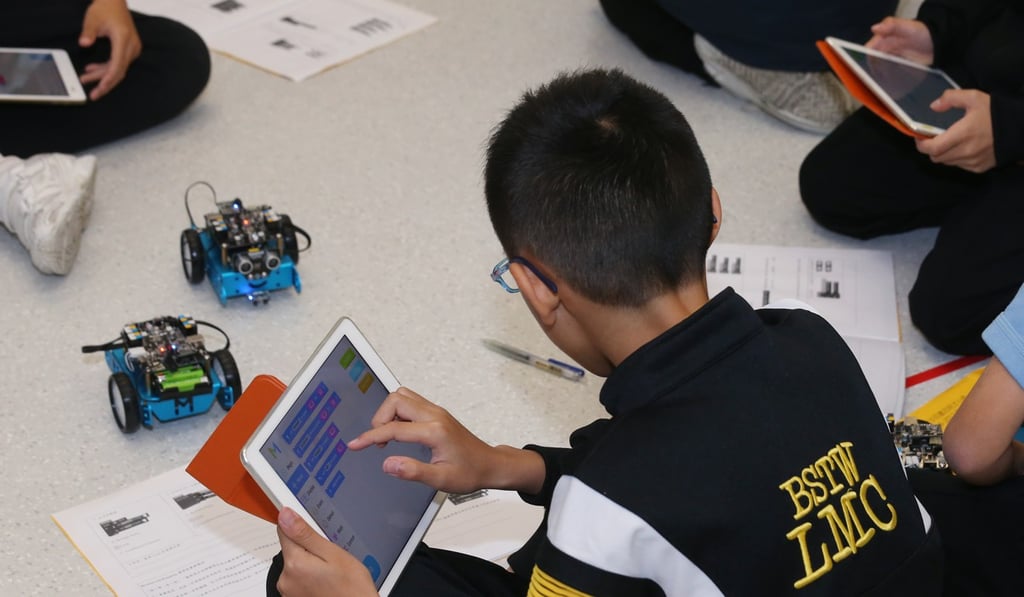 Technology can complement traditional ways of learning in school. Photo: K. Y. Cheng