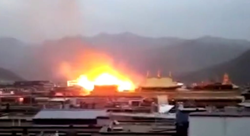 Photographs and video footage of the fire at Jokhang Temple in Lhasa were widely shared on China’s social media. Photo: Weibo
