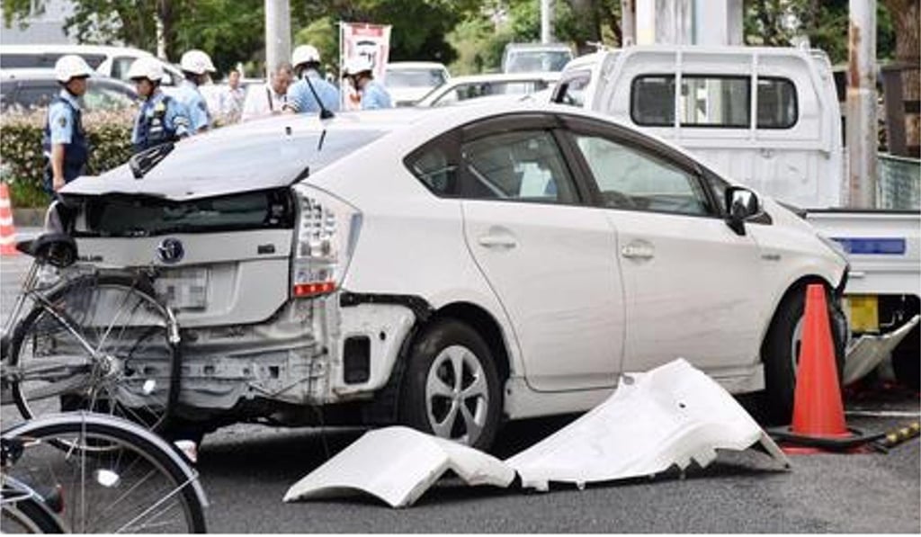 A Toyota Prius crashed by a man believed to be in his 80s hit four vehicles in Gifu, Japan. Photo: Kyodo