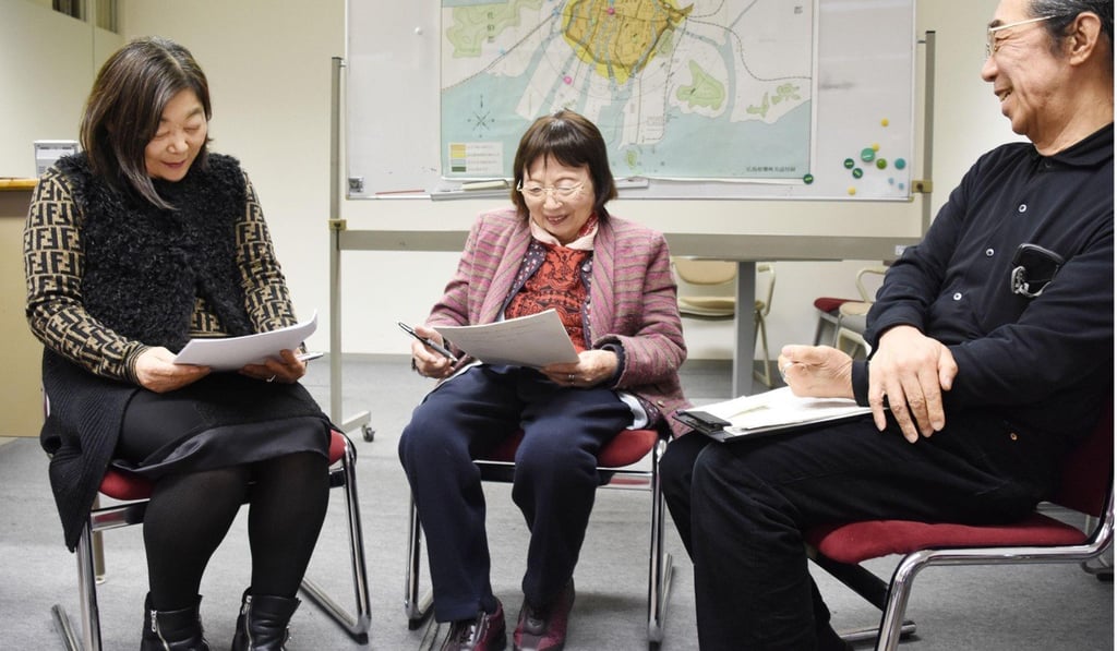 Sakuko Sasaki (left) with atomic bomb survivors. Photo: Kyodo Sakuko Sasaki (left) with atomic bomb survivors. Photo: Kyodo