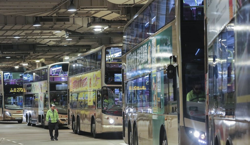 Drivers at a Tsim Sha Tsui terminus stop their buses in protest. Photo: Felix Wong