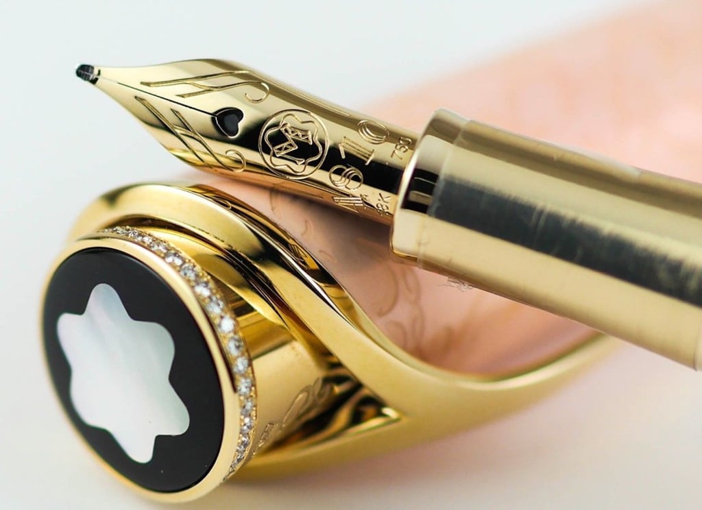 A Montblanc Princesse Grace of Monaco was priced on eBay at HK$2,331,987.35 (US$298,000)