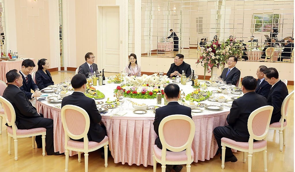 North Korean leader Kim Jong-un (centre right) talks with the South Korean delegation of envoys from South Korea's President Moon Jae-in, during a dinner in Pyongyang. North Korean leader Kim Jong-un discussed ways to ease tensions on the peninsula with visiting South Korean envoys, the state KCNA news agency reported on March 6. Photo: Agence France-Presse