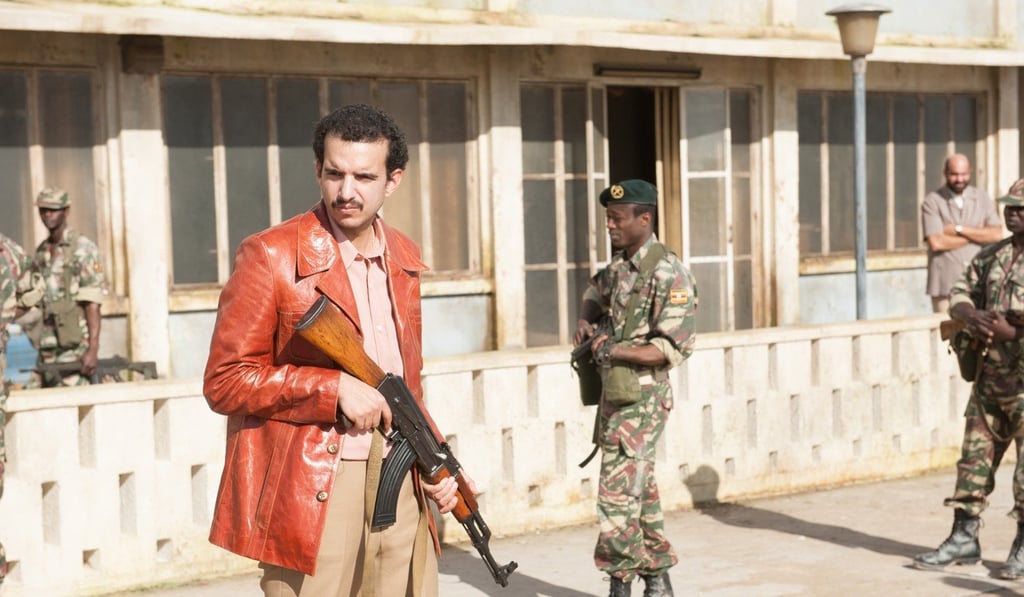 Eddie Marsan plays Shimon Peres in 7 Days in Entebbe. Eddie Marsan plays Shimon Peres in 7 Days in Entebbe.