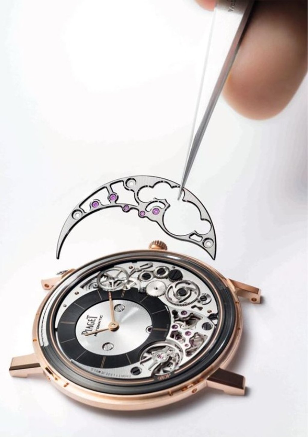 The Piaget Altiplano Ultimate 910P, in white gold and pink gold, is the world’s thinnest mechanical automatic watch, at only 4.3mm thick.