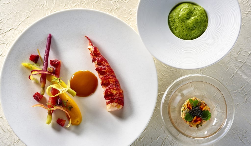 Live blue lobster in three services at Restaurant Petrus