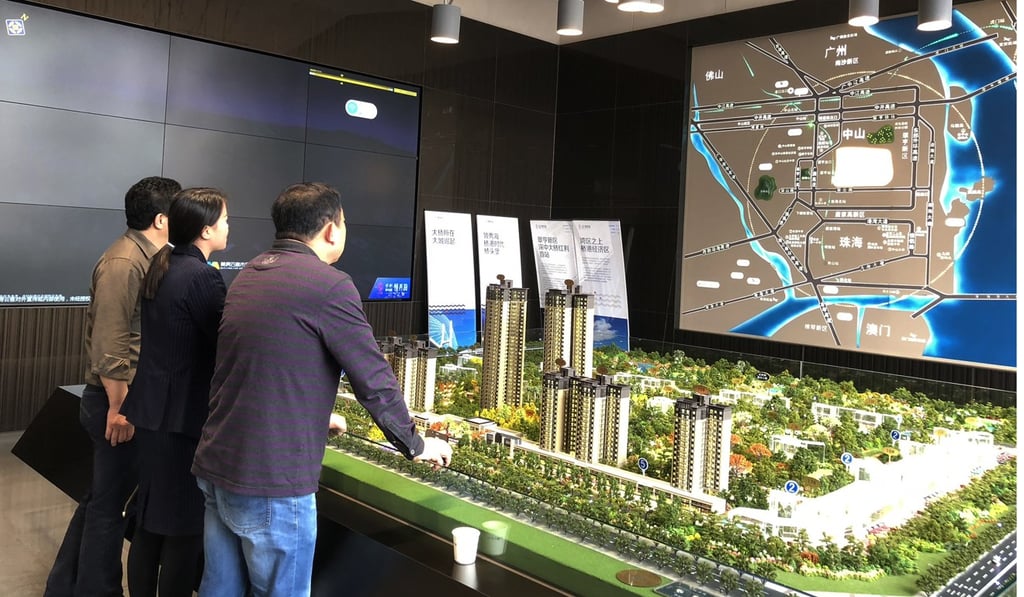 Potential buyers view the Leading New Wave development in Zhongshan. Photo: Pearl Liu