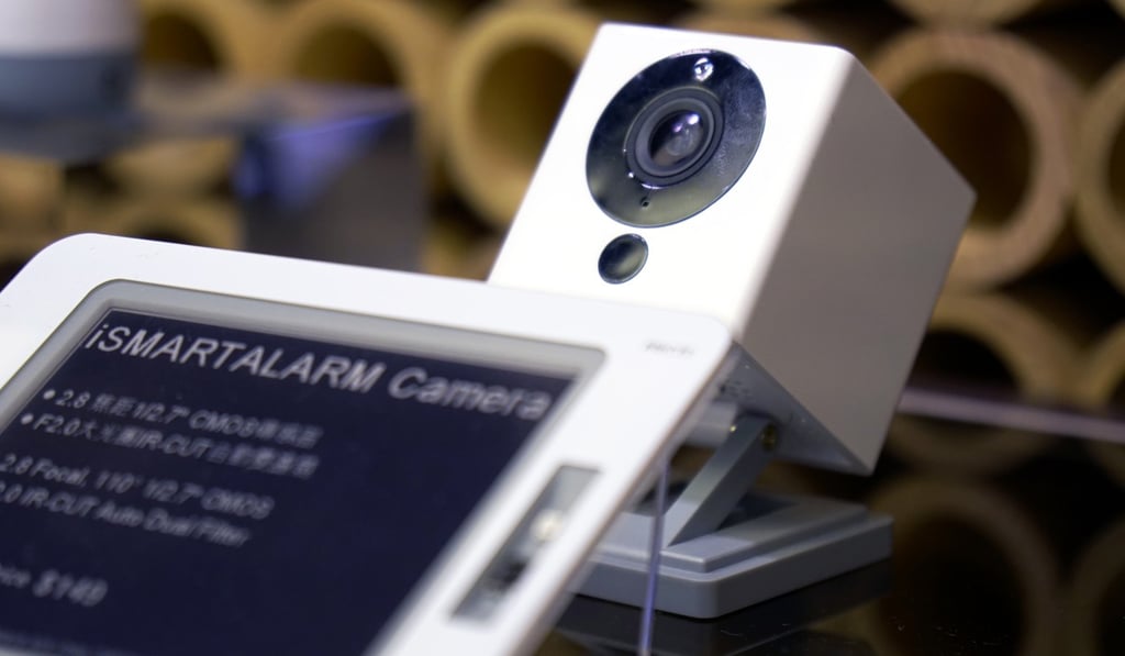 Spot camera by iSmartAlarm Spot camera by iSmartAlarm