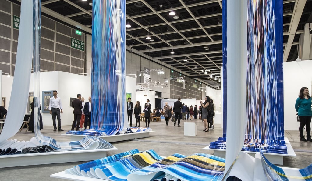 Art Basel Hong Kong 2018’s Encounters lines large sculptures and installations by top international artists from 11 different countries and territories along the four boulevardsof two floors of Wan Chai’s Hong Kong Convention and Exhibition Centre.