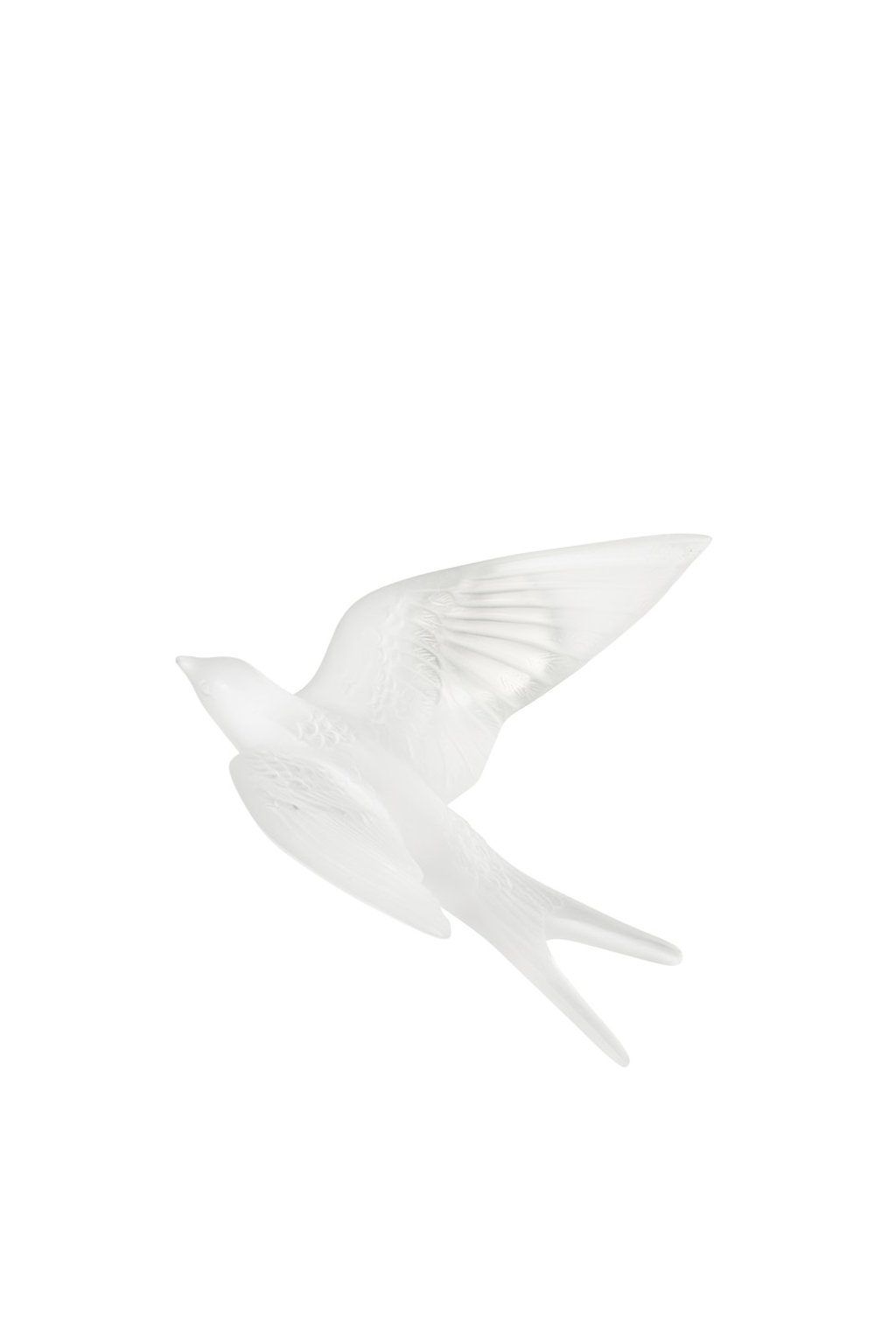 a sculpture in Lalique’s Hirondelles collection