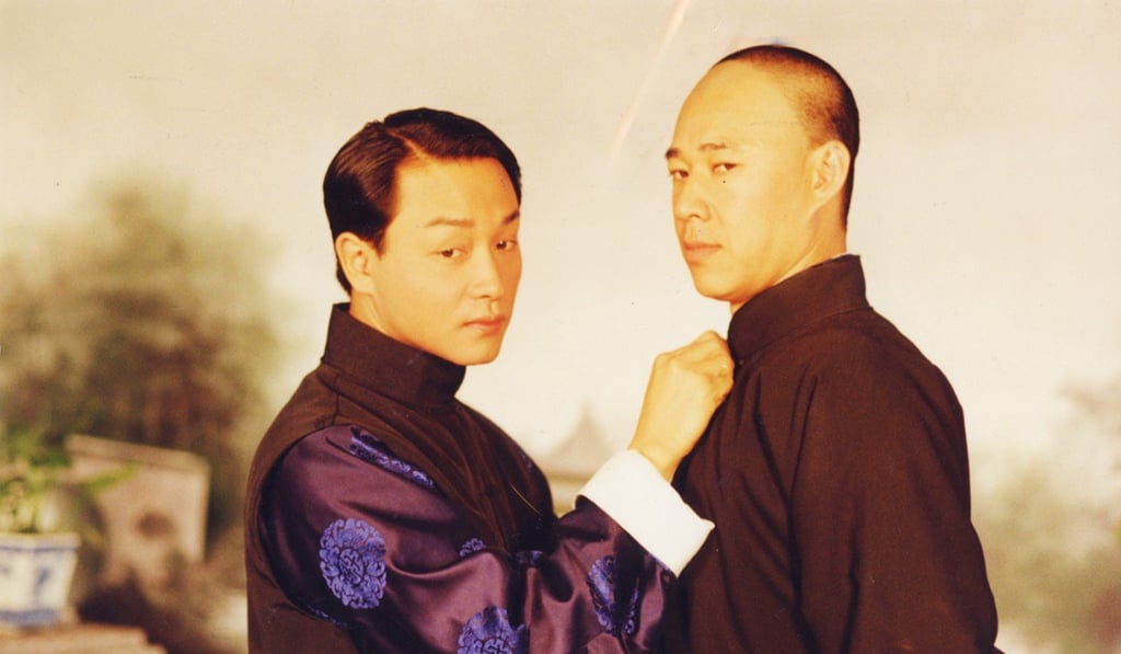 Leslie Cheung (left) and Fengyi Zhang in Farewell My Concubine (1993). Leslie Cheung (left) and Fengyi Zhang in Farewell My Concubine (1993).