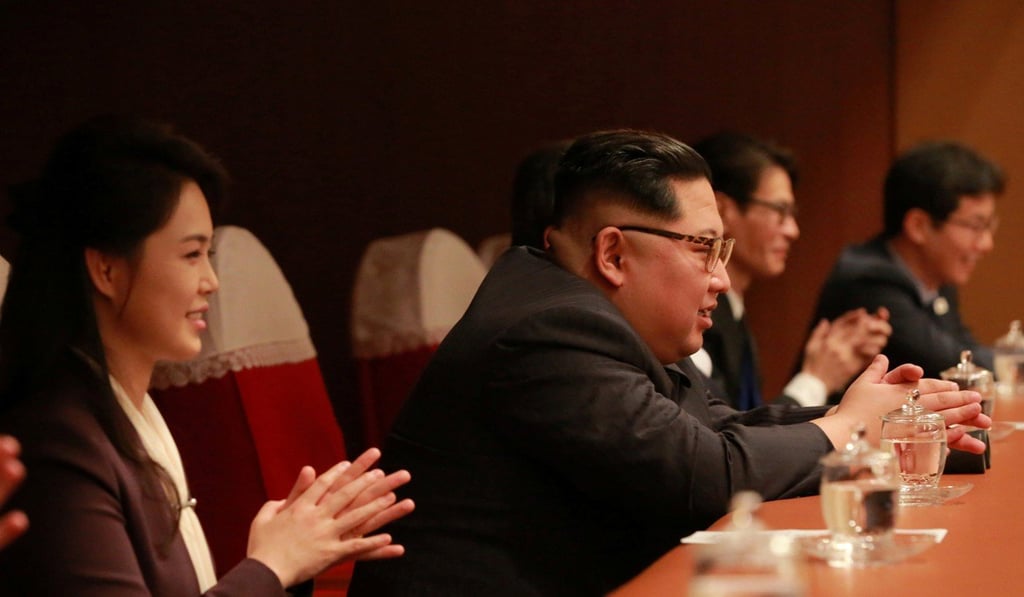 North Korean leader Kim Jong-un and his wife Ri Sol-ju watch South Korean K-pop singers perform on Sunday. Photo: Reuters