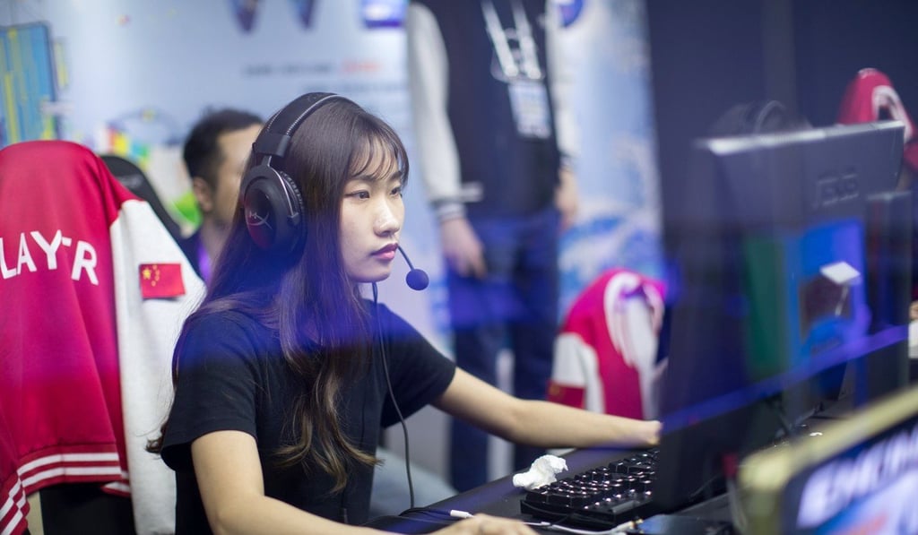 22 year-old Fang Dongmei, a member of the female-only LLG Counter-Strike: Global Offensive team, concentrates during a match at the World Electronics Sports Games global finals in Haikou, Hainan in March 2018. Photo: Handout