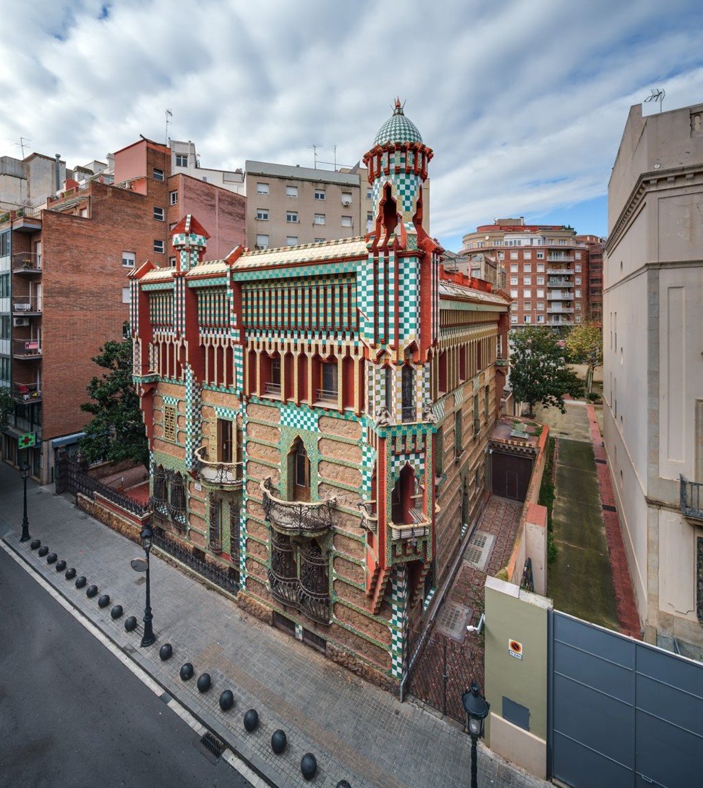 The exterior of Casa Vicens.