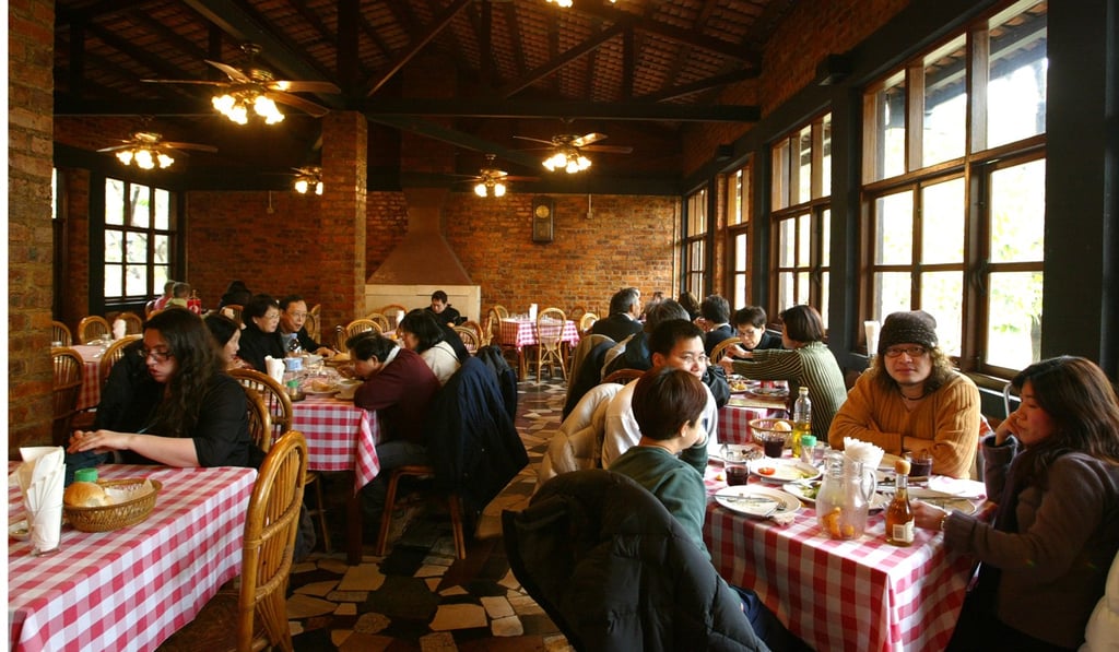 Stop in for a bite to eat at Fernando’s restaurant in Macau. Photo: Dickson Lee