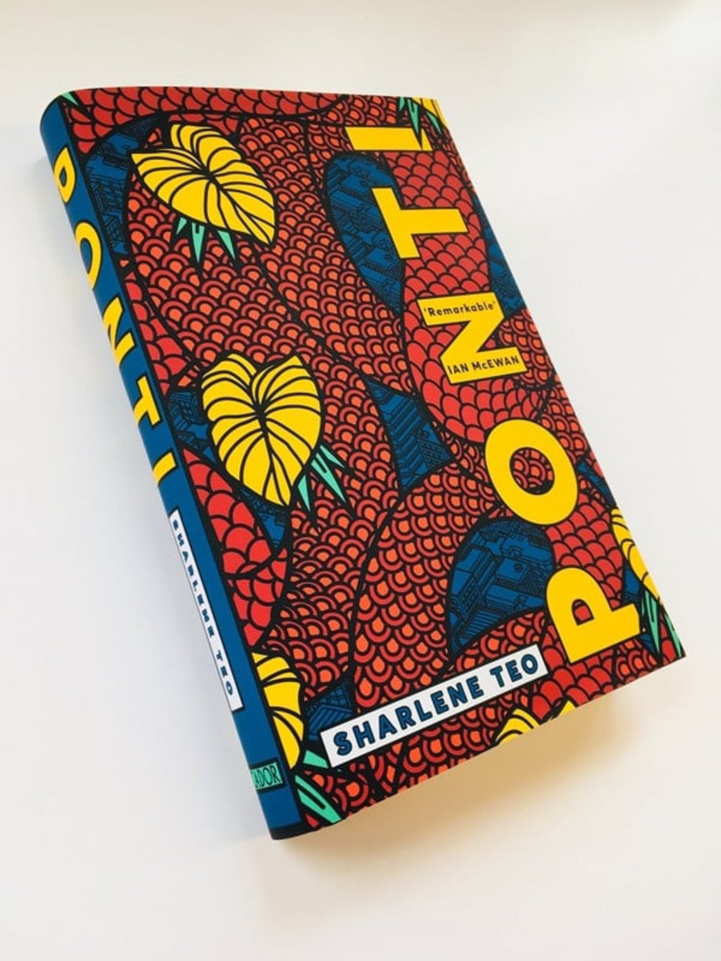 Ponti is told from the perspectives of three women. Ponti is told from the perspectives of three women.