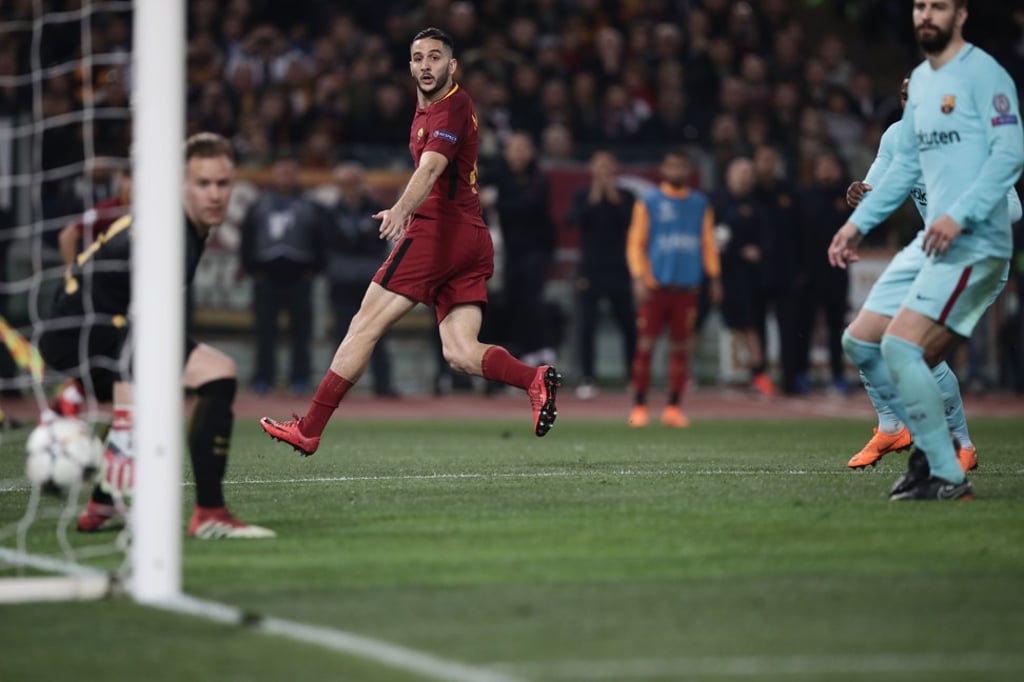 Kostas Manolas scores the goal that sends Roma through to the semi-finals. Photo: AFP