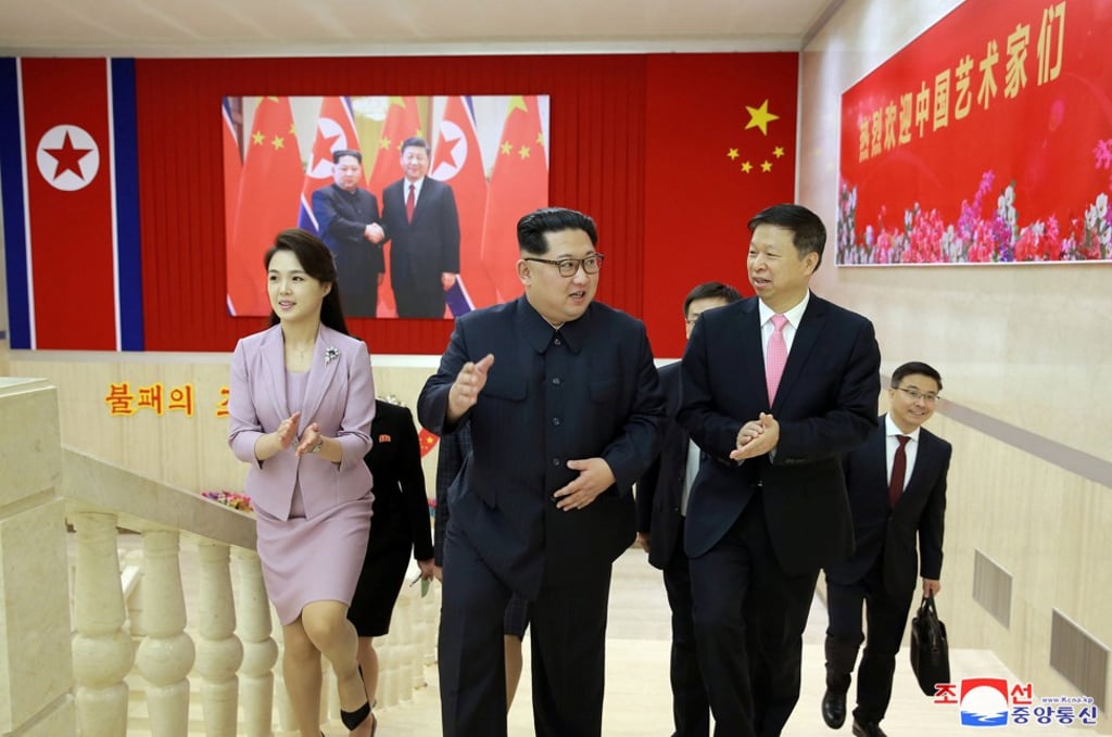 Kim and Song toasted their shared will “to more beautifully decorate the flower garden” of friendship between their countries. Photo: KCNA