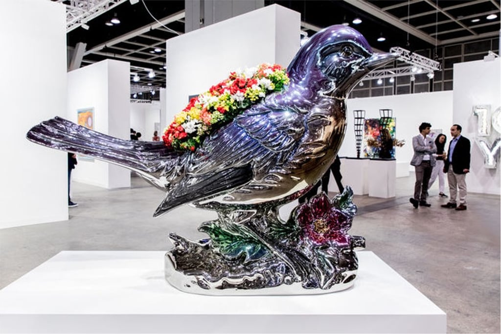 ‘Bluebird Planter’, Jeff Koons, 2010-2016. Photo: Hypebeast ‘Bluebird Planter’, Jeff Koons, 2010-2016. Photo: Hypebeast