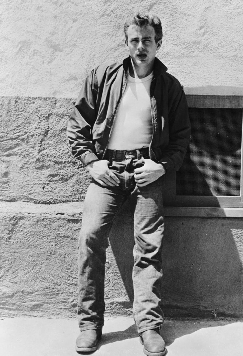 James Dean in the 1950s showed how a white T-shirt can be matched with straight-cut jeans, a casual jacket and tough boots.