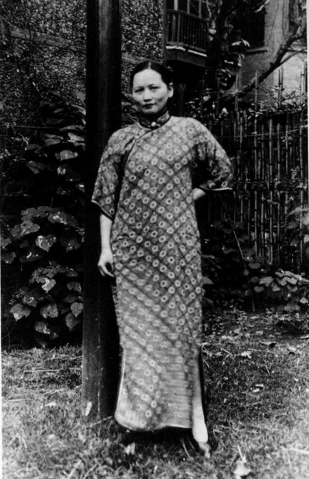 Soong Ching-ling, wife of Sun Yat-sen, the founding father of post-imperial China, wearing a cheongsam. Photo: Alamy Soong Ching-ling, wife of Sun Yat-sen, the founding father of post-imperial China, wearing a cheongsam. Photo: Alamy