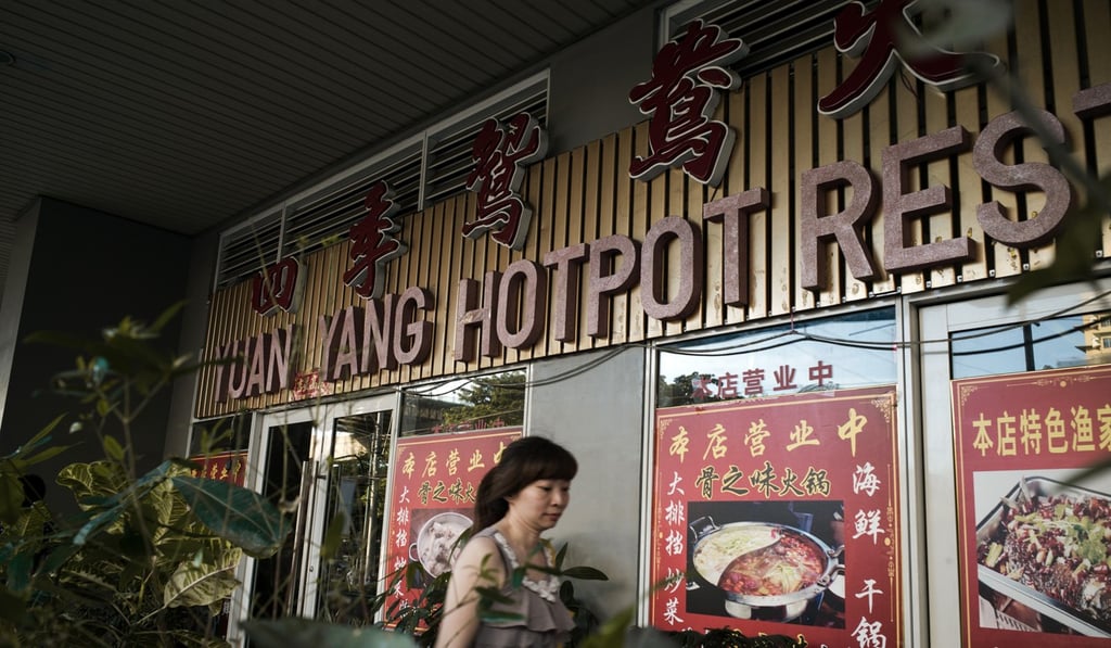 Restaurants catering to Chinese workers have sprung up in Manila. Photo: Bloomberg Restaurants catering to Chinese workers have sprung up in Manila. Photo: Bloomberg