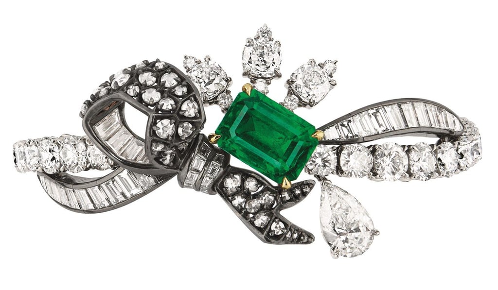 Dior Salon de Diane Bracelet with 5.30ct emerald from Zambia