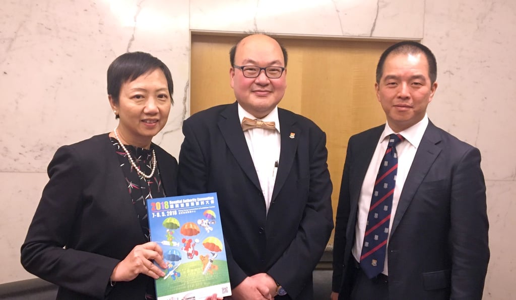 (From left) The Hospital Authority’s Eva Tsui with University of Hong Kong professors Philip Yu and Gilberto Leung. Photo: Karen Zhang