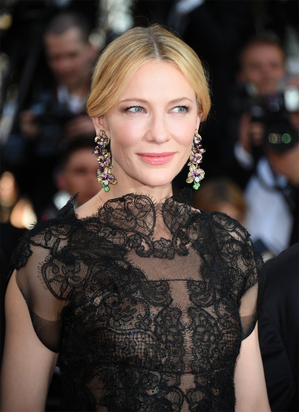 Actress and president of the 71st Cannes Film Festival jury Cate Blanchett looked stunning in pair of earrings from the Red Carpet collection 2018.