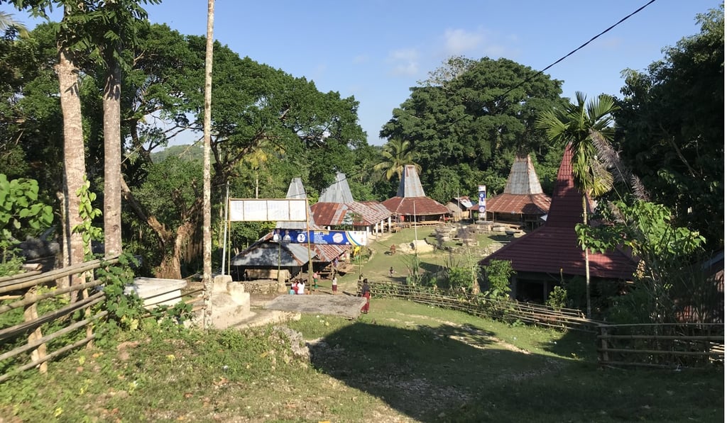 A neighbourhood of seven tin-roofed houses in Weepatando village in Southwest Sumba. Photo: Resty Woro Yuniar