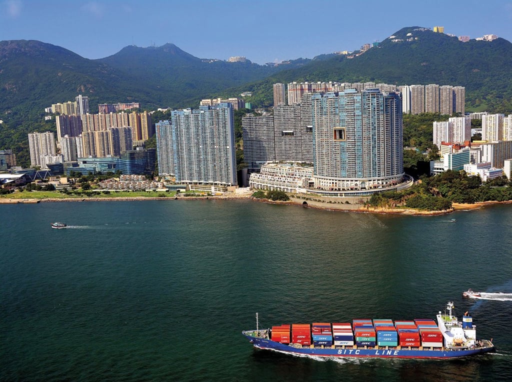 Starting in June, Cyberport in Pok Fu Lam can apply for quotas to bring in specialists. Photo: Magnus Bartlett Starting in June, Cyberport in Pok Fu Lam can apply for quotas to bring in specialists. Photo: Magnus Bartlett