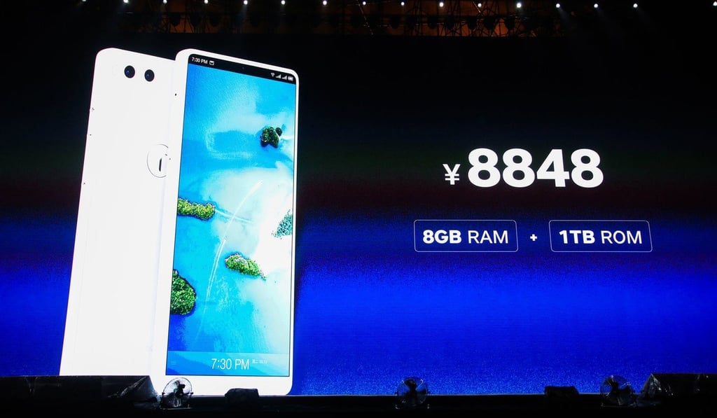 The new RI model from Smartisan is the first smartphone in the market to offer 1 terabyte of storage capacity. Photo: Handout The new RI model from Smartisan is the first smartphone in the market to offer 1 terabyte of storage capacity. Photo: Handout