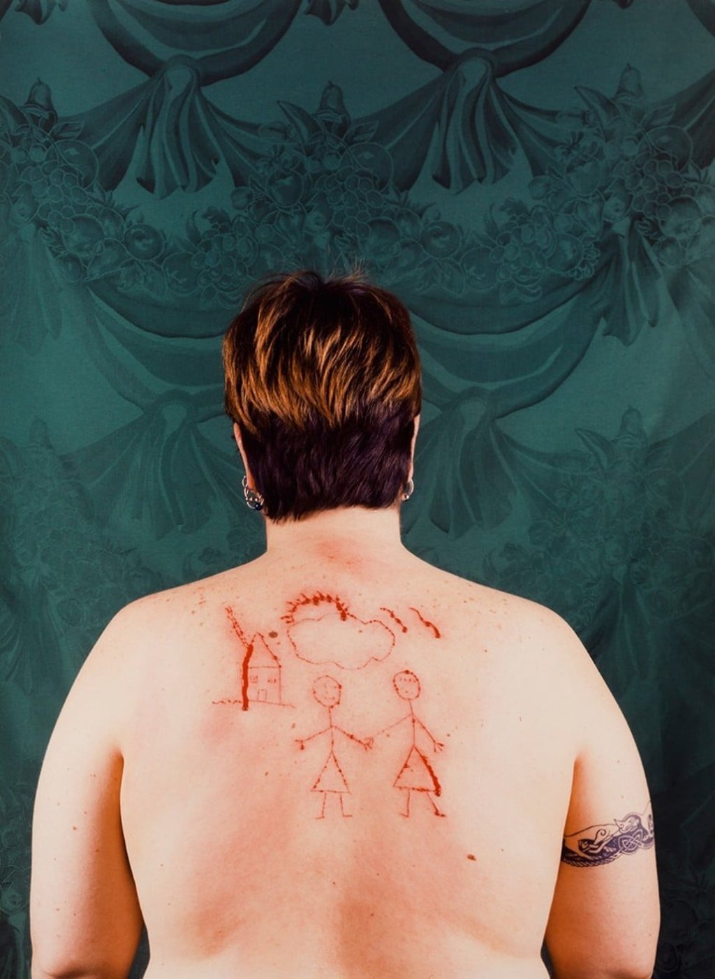 ‘Self-Portrait/Cutting’ (1993). Photo: Catherine Opie/Copyright: Solomon R. Guggenheim Museum, New York