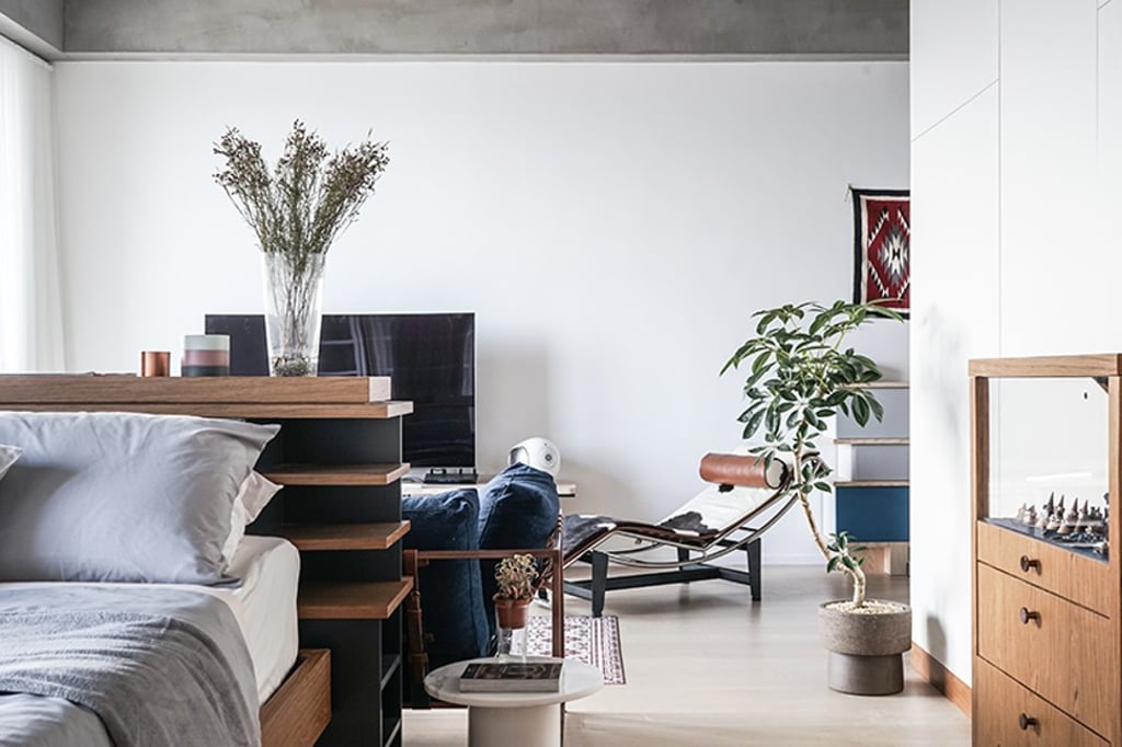 The hybrid look, by JAAK Studio, is achieved by mixing pieces from different decades.