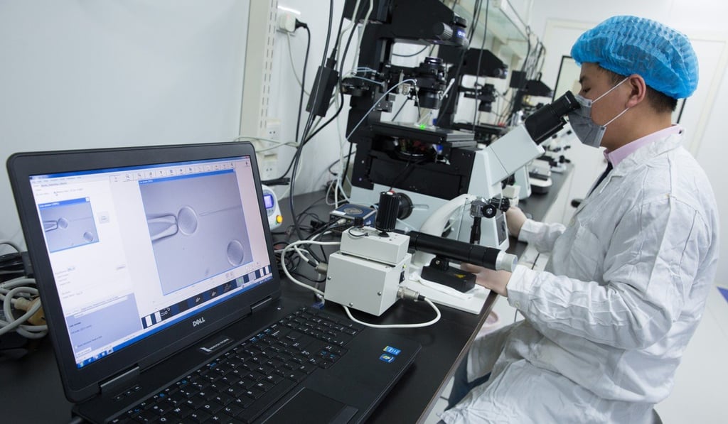 A researcher in a laboratory under the Chinese Academy of Sciences. Photo: Xinhua