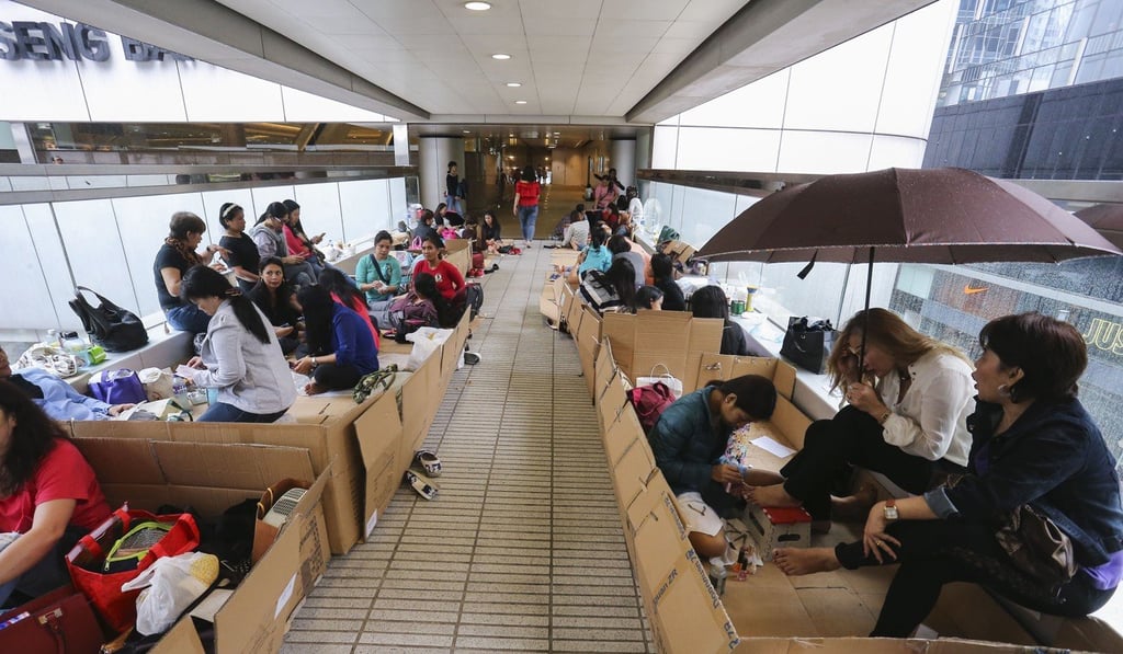 Filipino domestic helpers in Hong Kong on their off day. Photo: Dickson Lee
