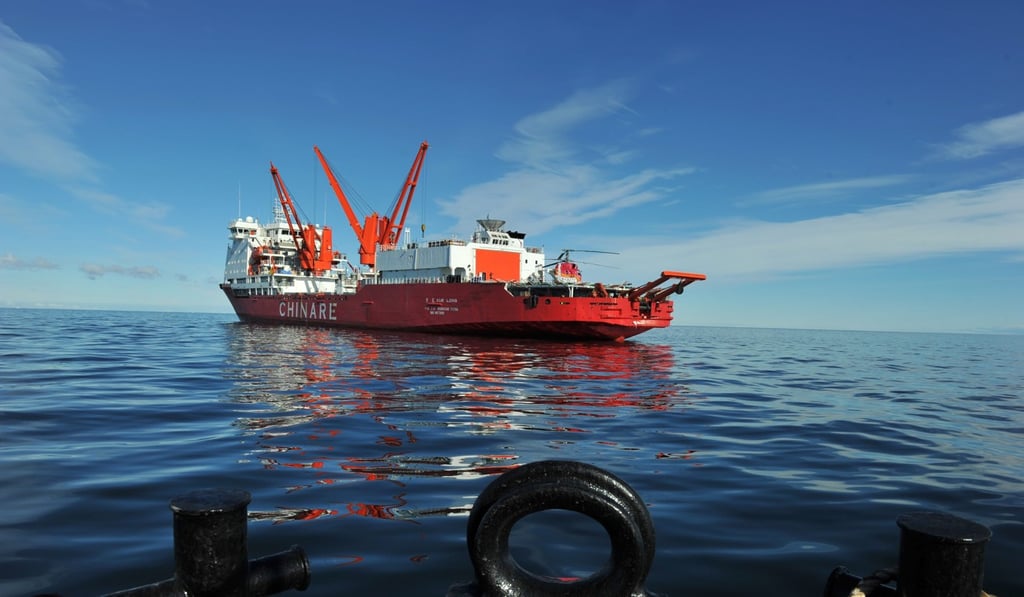 Chinese research vessel and icebreaker Xuelong is berthed on the water of Ross Sea, off Victoria Land in Antarctica. Photo: Xinhua