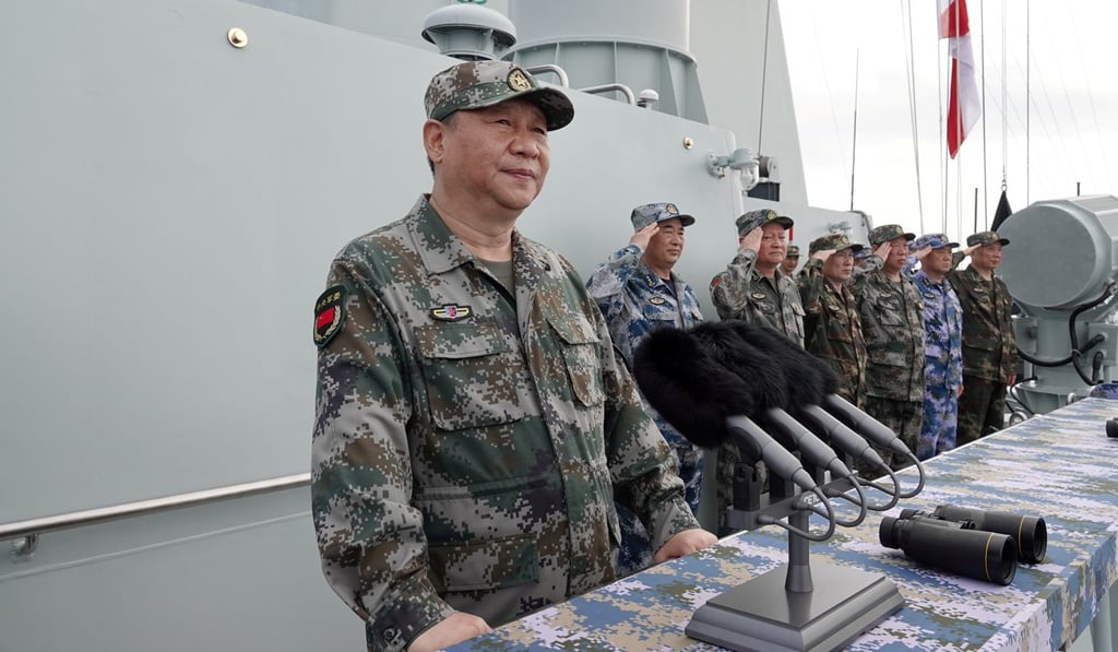 Chinese President Xi Jinping surveys his naval forces. Photo: Reuters