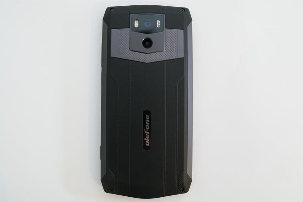 The Ulefone Power 5 has a faux-leather back and an aluminium plate over its dual cameras. Photo: Ben Sin