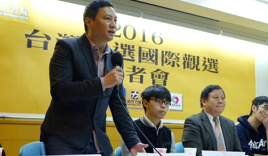 Wang Dan (left) and Joshua Wong at a press conference attended by student protest leaders of different generations. Photo: Samuel Chan