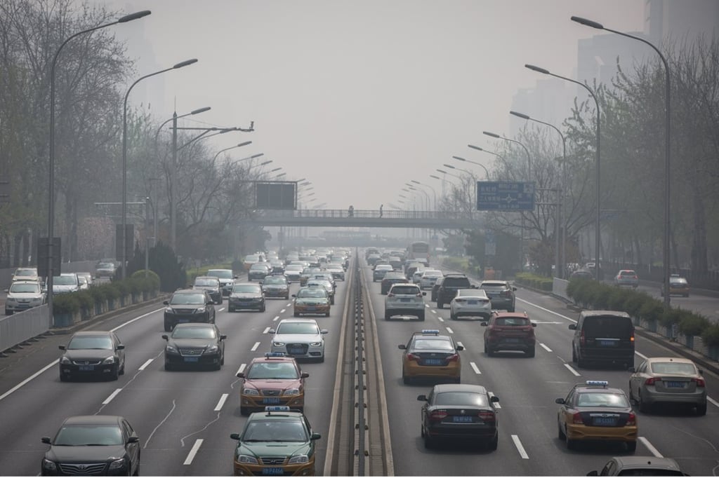 Ground-level ozone is produced mainly by the emission of volatile organic compounds and nitrogen oxide interacting with sunlight. Photo: EPA-EFE