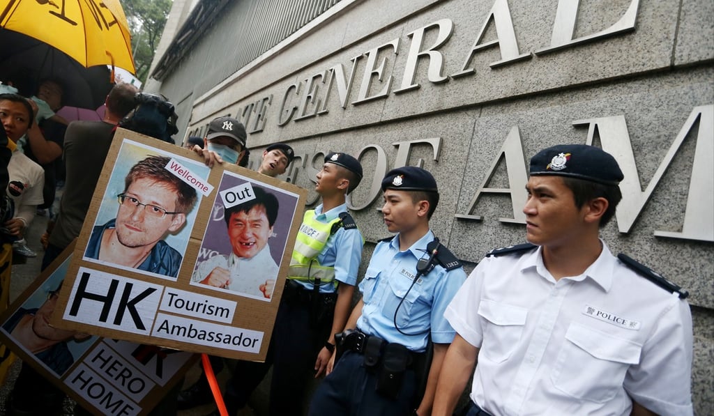 Hundreds of supporters of Edward Snowden rally outside the US Consulate General in Central, Hong Kong, on June 15, 2013. Photo: SCMP Picture / Sam Tsang