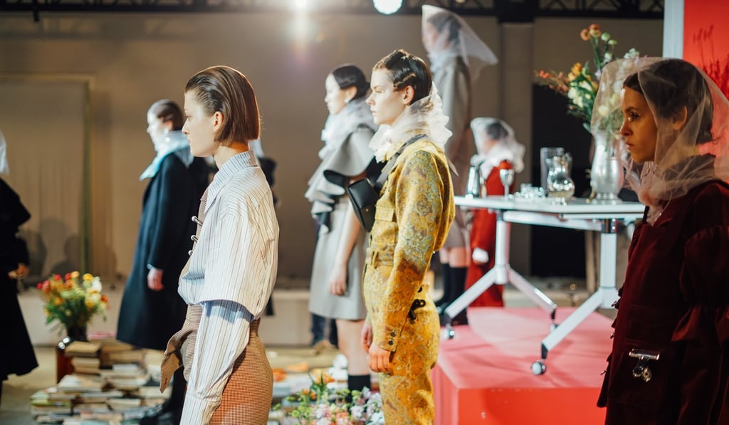 Shushu/Tong’s autumn-winter 2018 catwalk show at Shanghai Fashion Week. Shushu/Tong’s autumn-winter 2018 catwalk show at Shanghai Fashion Week.
