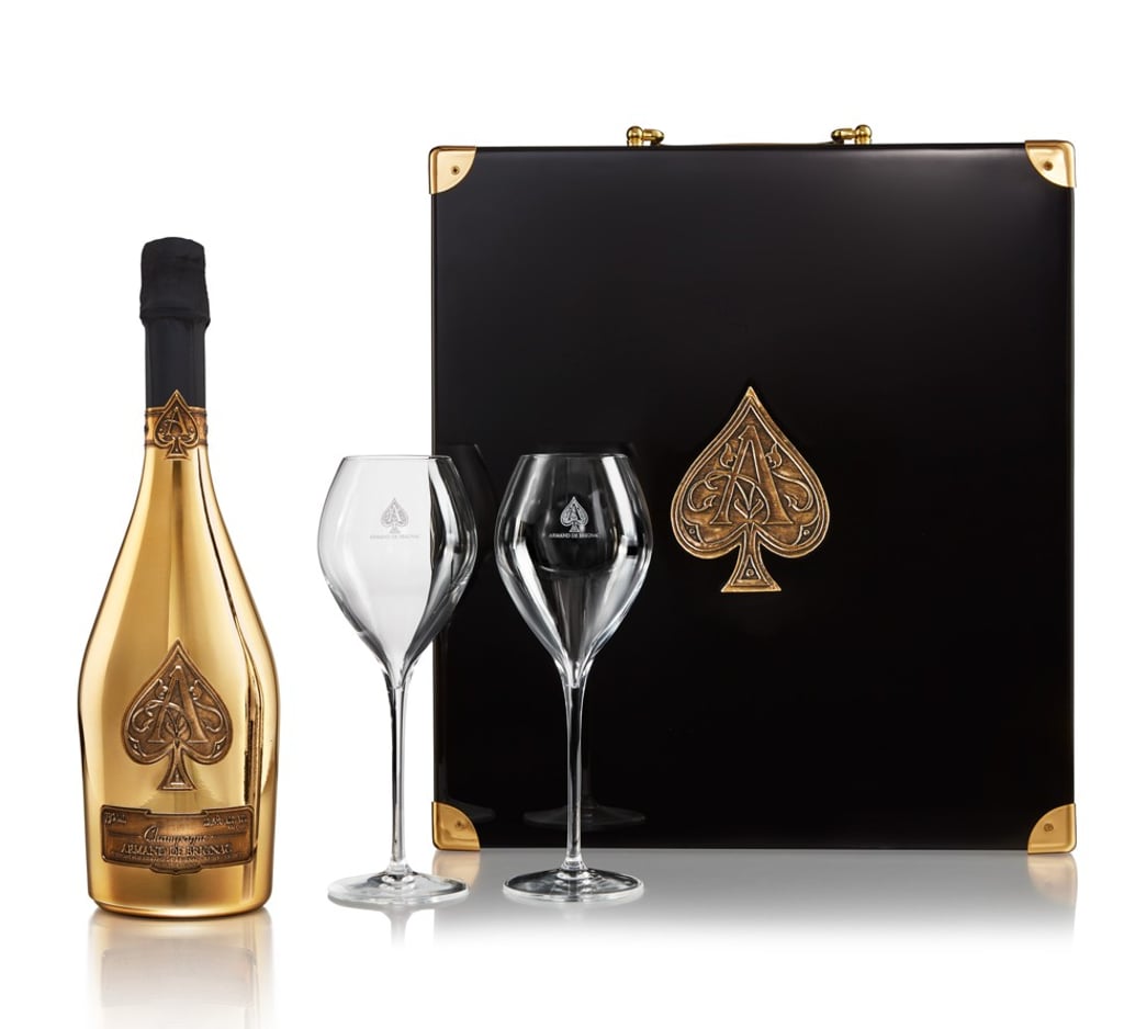 Want to make some additions to dad’s bar? Armand de Brignac Father's Day Flute Gift Set would make a perfectly classy gift, at HK$3,200