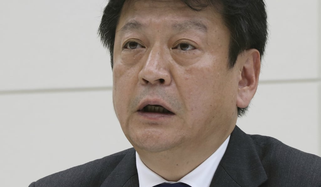 TEPCO president Tomoaki Kobayakawa announced the company was considering dismantling four reactors at the Fukushima Dai-ni, or No 2, nuclear power plant. Photo: AP TEPCO president Tomoaki Kobayakawa announced the company was considering dismantling four reactors at the Fukushima Dai-ni, or No 2, nuclear power plant. Photo: AP
