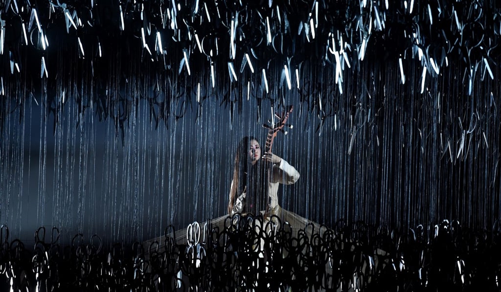 Noted Chinese dancer Yang Liping performs her dance opera “Under Siege – The Full Story of ‘Farewell My Concubine’” in Kunming in 2015. Photo: Xinhua