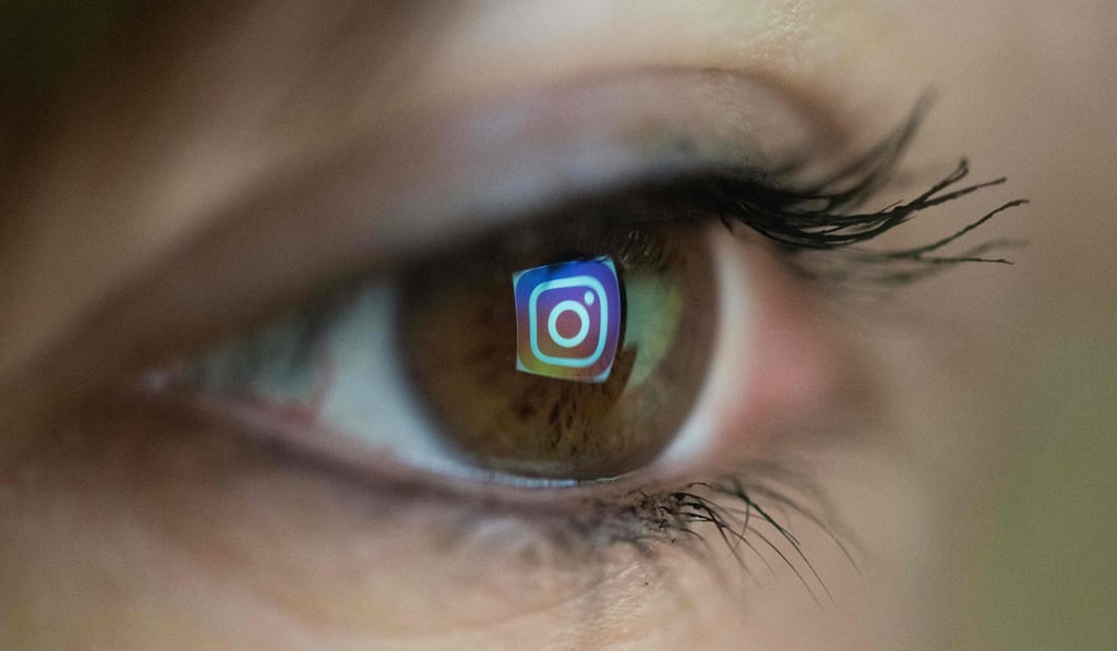 People tend to not admit that they are mentally suffering due to social media. Photo: AFP