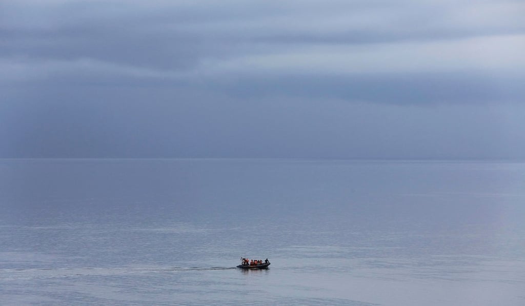 Rescue teams search for bodies in Lake Toba. Photo: Reuters