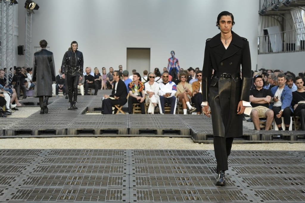 Alexander mcqueen men 2019 top