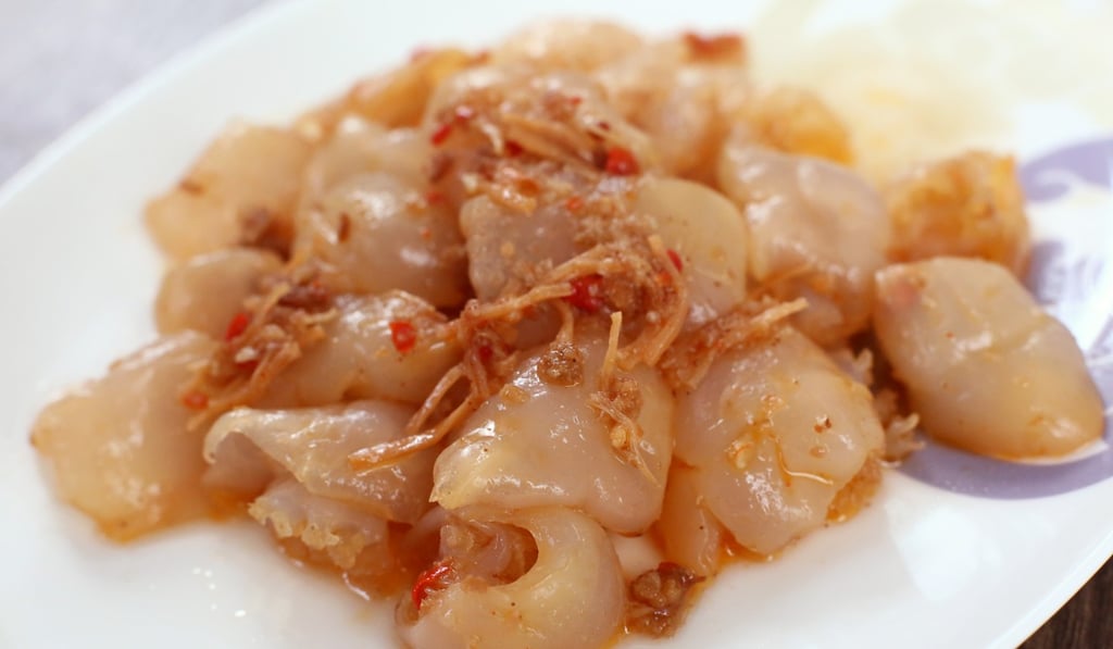 Jellyfish with spring onion oil. Photo: Edmond So